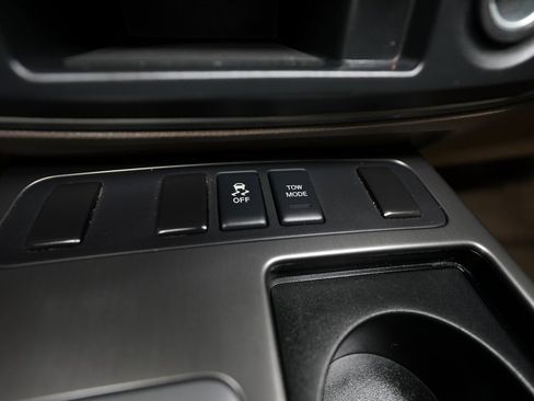 Used 2014 Nissan Armada SV image 50