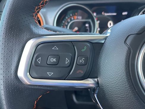 Used 2023 Jeep Gladiator Mojave w/ Cold Weather Group image 27