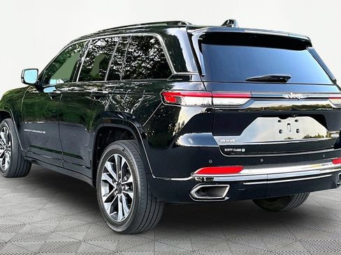 Used 2023 Jeep Grand Cherokee Overland AWD/4WD image 5