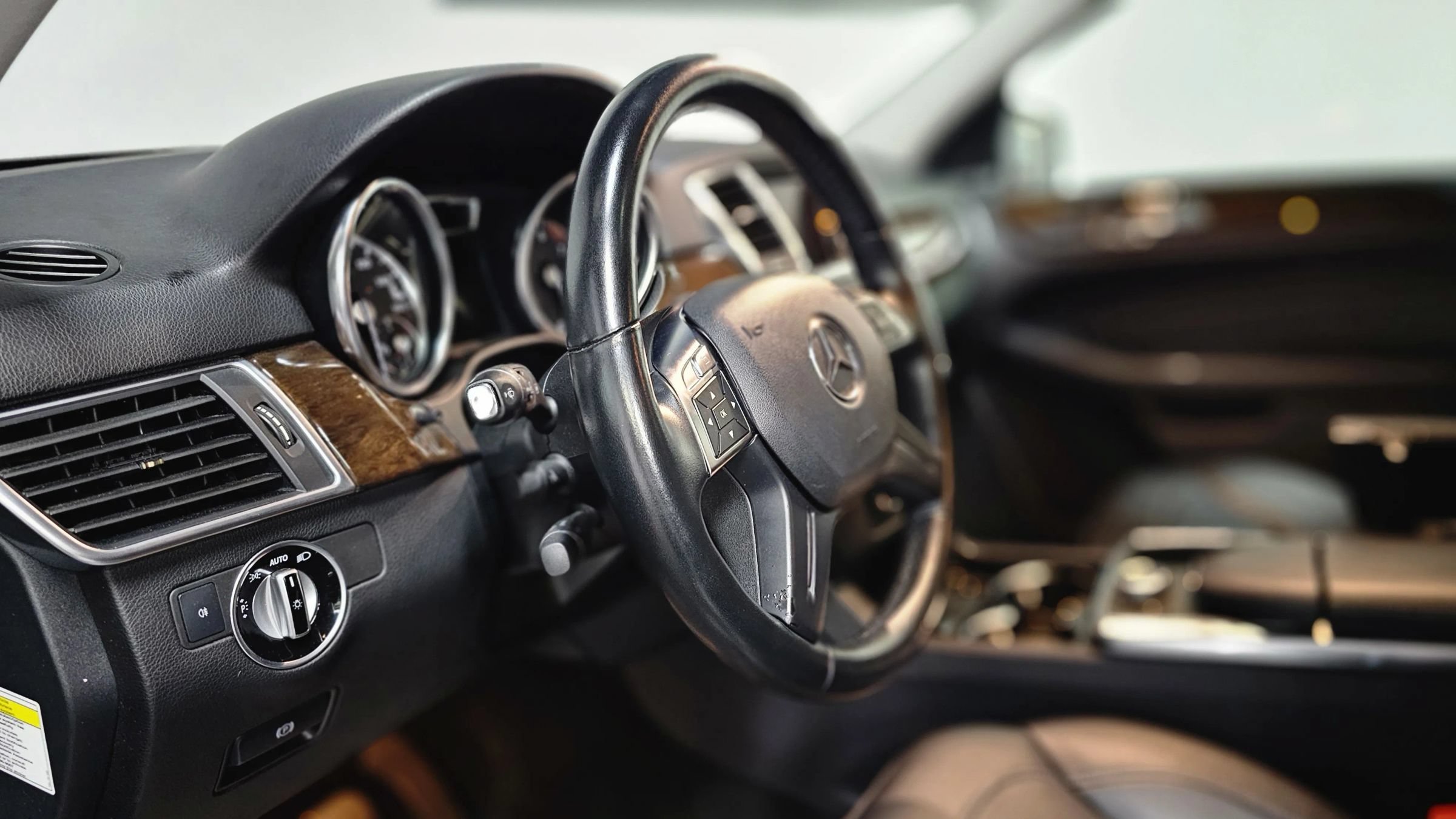 Used 2013 Mercedes-Benz ML 350 4MATIC image 12