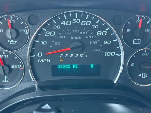 Used 2025 Chevrolet Express 3500 LT w/ LT Preferred Equipment Group RWD image 6