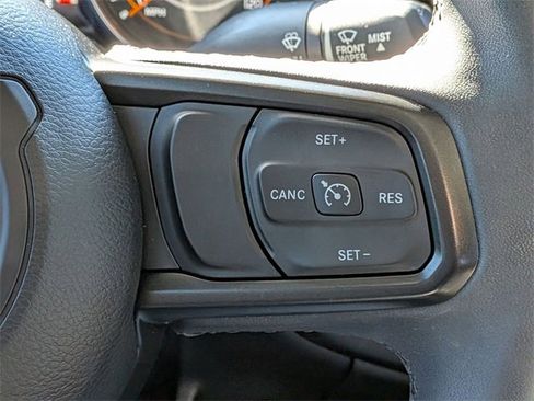 Used 2023 Jeep Gladiator Sport image 19