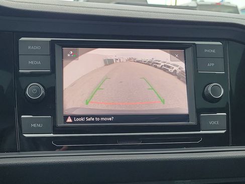 Used 2024 Volkswagen Jetta SE FWD image 28