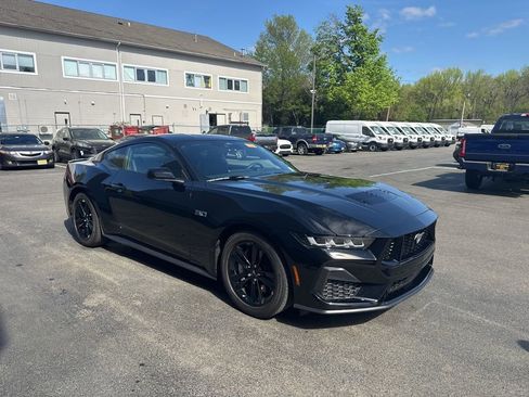 Used 2024 Ford Mustang GT image 7