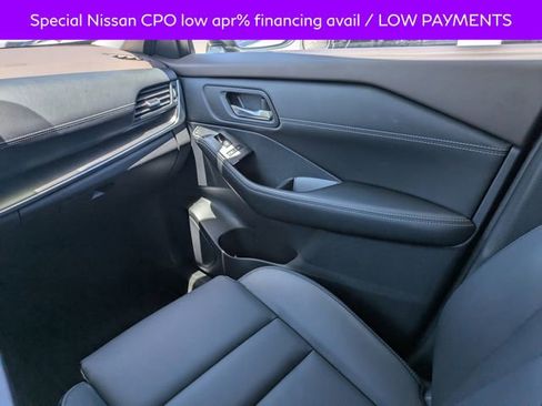 Used 2023 Nissan Rogue SV w/ SV Premium B Package FWD image 17