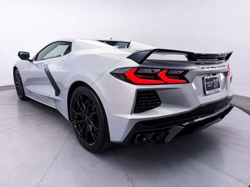 Used 2023 Chevrolet Corvette Stingray Premium Conv w/ Z51 Performance Package RWD image 13