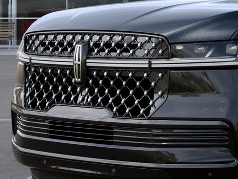 New 2027 Lincoln Navigator L Black Label AWD/4WD image 17