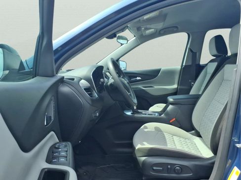 Certified 2024 Chevrolet Equinox LS w/ LS Convenience Package FWD image 17