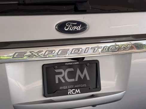 Used 2017 Ford Expedition XLT AWD/4WD image 13