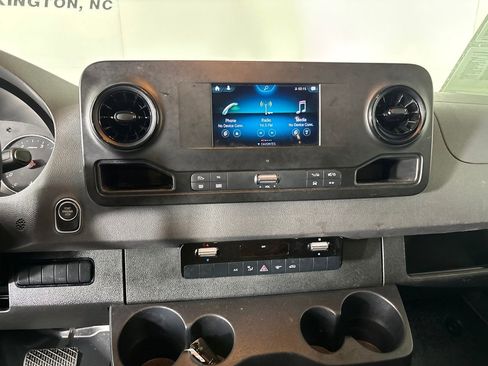Used 2024 Mercedes-Benz Sprinter 2500 w/ Acoustic Package image 11