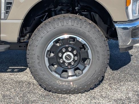 New 2026 Ford F250 XLT w/ Tremor Off-Road Package image 11