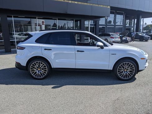 Used 2019 Porsche Cayenne E-Hybrid AWD/4WD image 4
