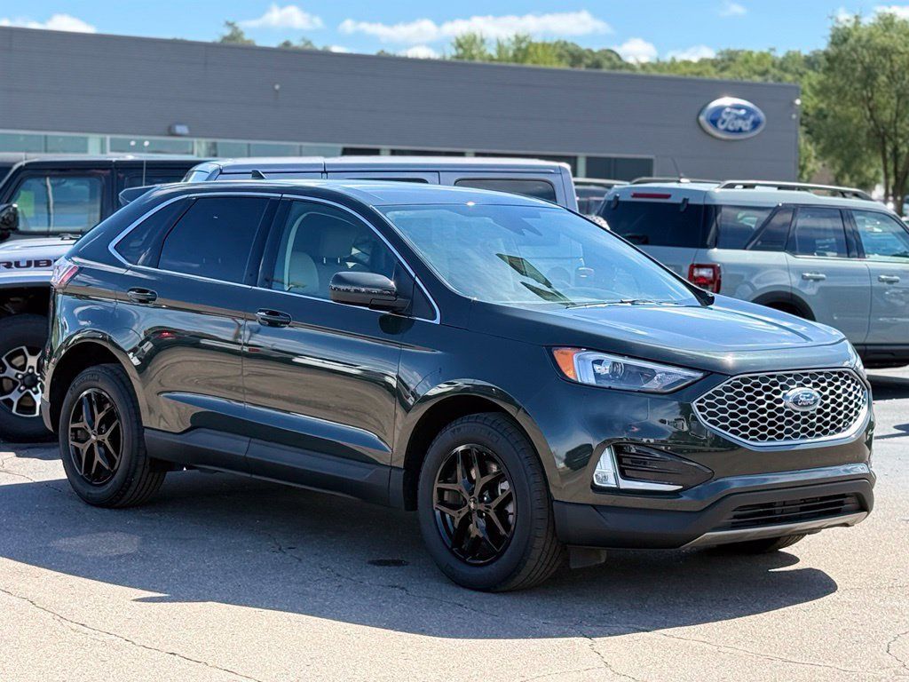 Used 2023 Ford Edge SEL w/ Convenience Package AWD/4WD image 29
