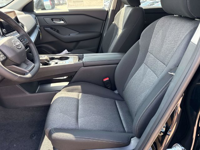 New 2026 Nissan Rogue SV FWD image 17