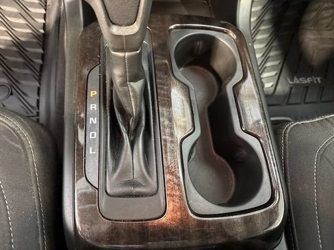Used 2020 GMC Canyon SLE w/ Elevation Edition AWD/4WD image 14