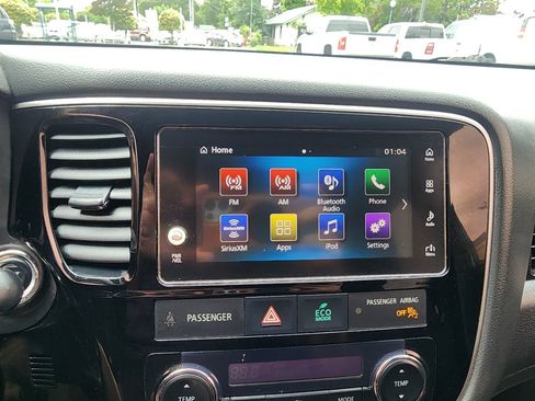 Used 2018 Mitsubishi Outlander SE FWD image 24
