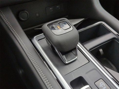 New 2025 Nissan Pathfinder Platinum w/ Cargo Package image 11