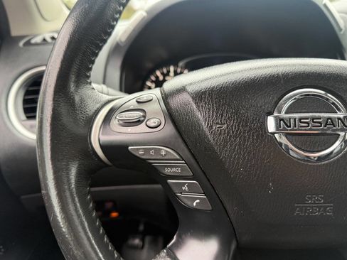 Used 2017 Nissan Pathfinder SL w/ SL Premium Package image 31
