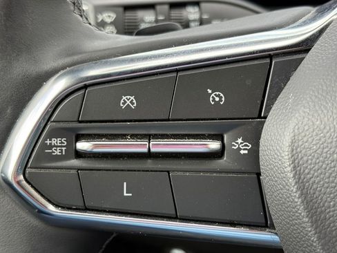 Used 2025 Chevrolet Equinox LT w/ Safety and Technology Package AWD/4WD image 21