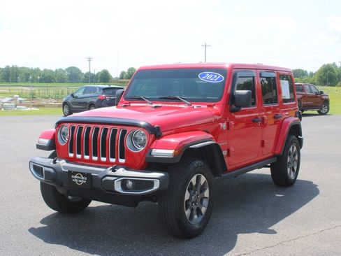 Used 2021 Jeep Wrangler Unlimited Sahara w/ LED Lighting Group AWD/4WD image 4