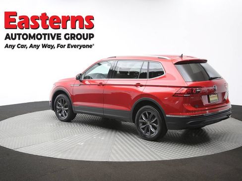 Used 2023 Volkswagen Tiguan SE AWD/4WD image 61