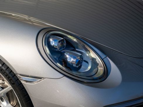 Certified 2019 Porsche 911 Carrera S image 34