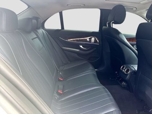 Used 2018 Mercedes-Benz E 300 image 19