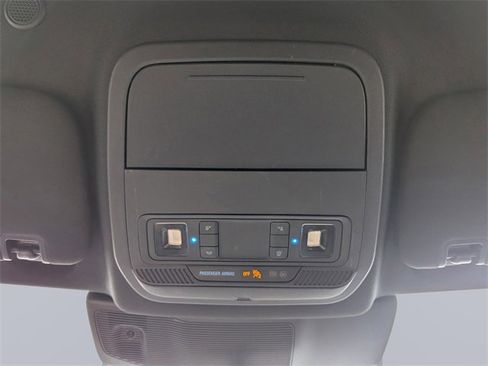 Used 2020 Ford Explorer XLT w/ Class III Trailer Tow Package image 22