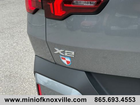Used 2025 BMW X2 xDrive28i AWD/4WD image 11