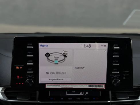 Used 2024 Toyota Sienna LE image 31