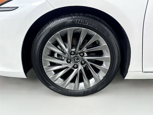 Used 2019 Lexus ES 350 Ultra Luxury image 47