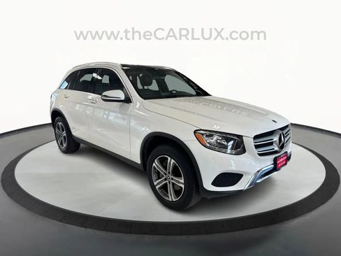 Used 2018 Mercedes-Benz GLC 300 4MATIC image 1