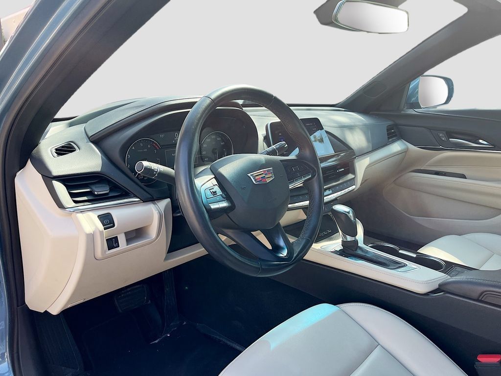 Used 2023 Cadillac CT4 Luxury RWD image 9