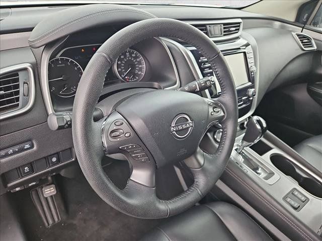 Used 2023 Nissan Murano SV w/ SV Midnight Edition Package FWD image 11