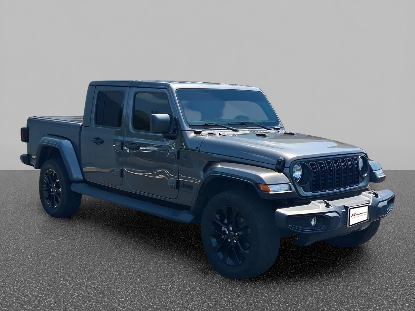 Used 2025 Jeep Gladiator Sport AWD/4WD image 2