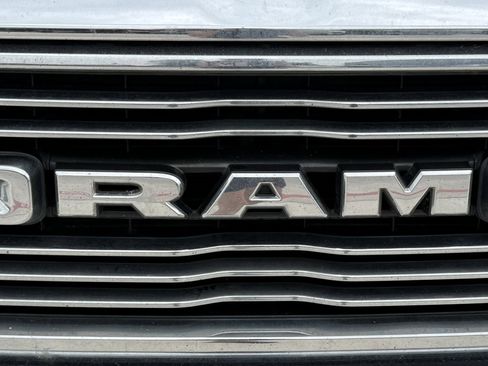 Used 2020 RAM 1500 Laramie AWD/4WD image 16
