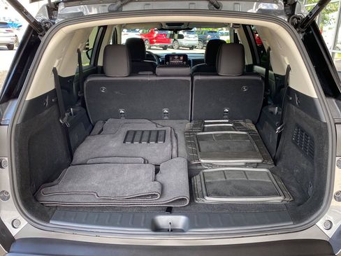 Certified 2025 Nissan Pathfinder SV AWD/4WD image 9