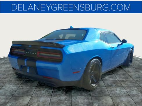 Used 2016 Dodge Challenger SRT Hellcat RWD image 3