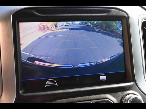 Used 2020 GMC Sierra 1500 SLE image 11