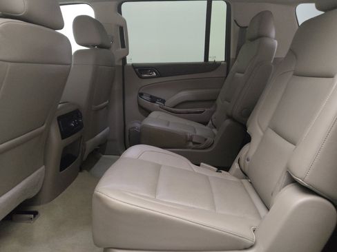 Used 2017 GMC Yukon XL SLT w/ Premium Edition image 18