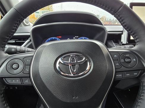 New 2026 Toyota Corolla Cross XLE image 28