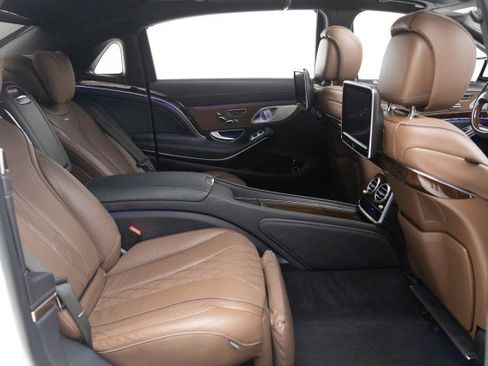 Used 2016 Mercedes-Benz Maybach S 600 image 38