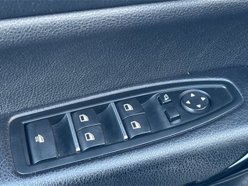 Used 2020 BMW 230i xDrive Convertible image 16