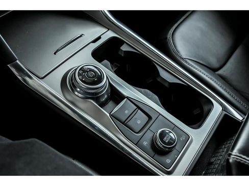 Used 2023 Ford Explorer Limited AWD/4WD image 22