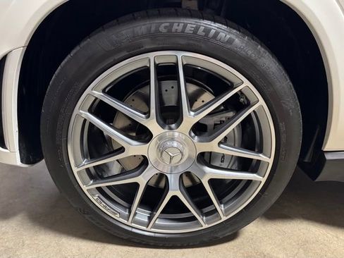 Used 2023 Mercedes-Benz GLE 53 AMG 4MATIC image 38