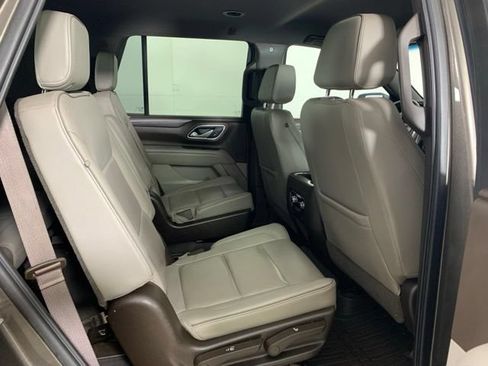 Used 2021 GMC Yukon SLT w/ SLT Luxury Package AWD/4WD image 24