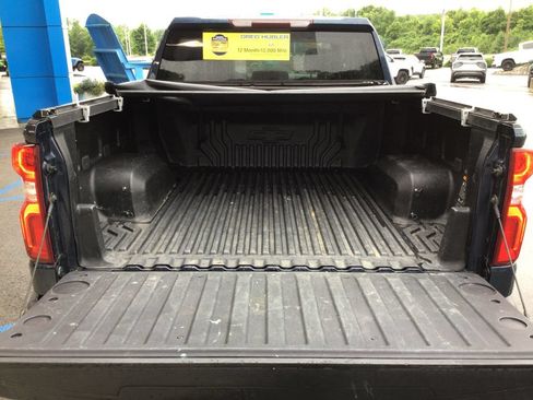 Used 2022 Chevrolet Silverado 1500 RST AWD/4WD image 42