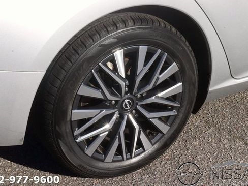 Used 2024 Nissan Altima 2.5 SV image 8