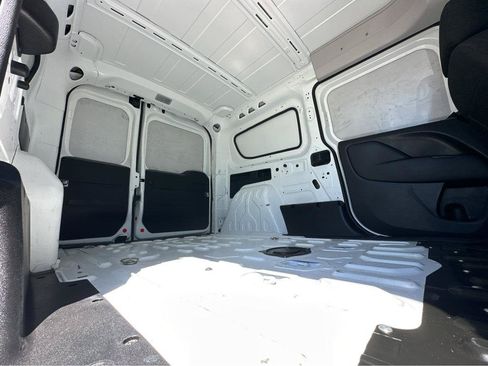 Used 2022 RAM ProMaster City Tradesman FWD image 10