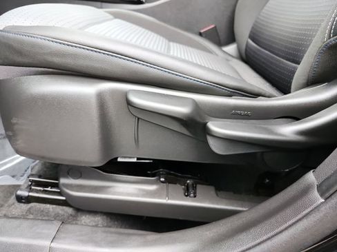 Certified 2025 Chevrolet Trax LT w/ LT Convenience Package image 22